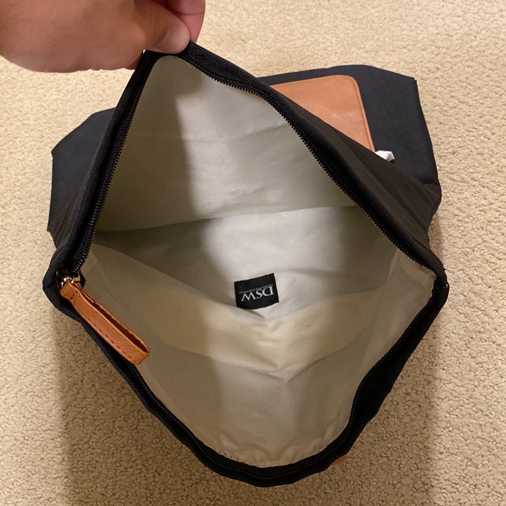 DSW Backpack - never used - Picture 5 of 6